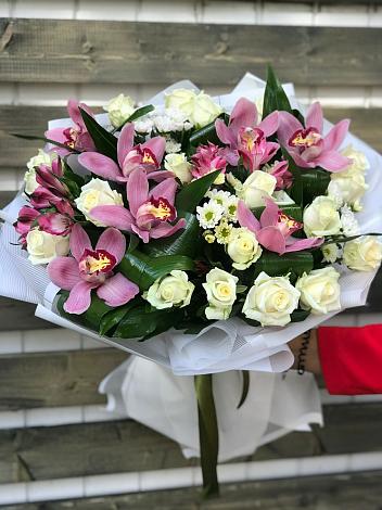 Букет цветов из: Розы и Хризантемы в Прималкинском