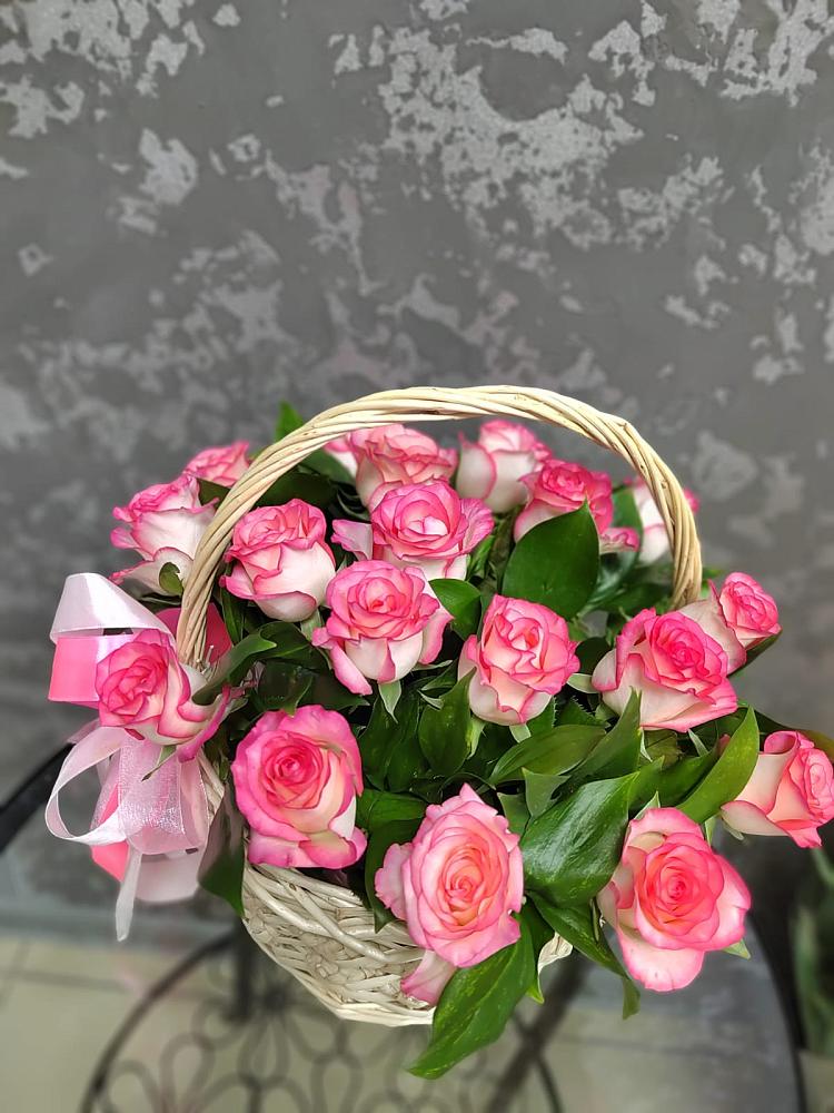 Цветочная композиция из Розы в корзине в Прималкинском