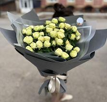 Букет Белые кустовые розы Солинеро в Прималкинском