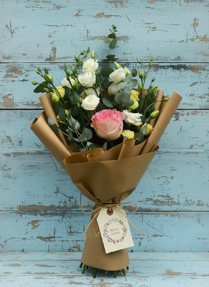 Букет цветов из: Розы и Лизиантусы в Прималкинском