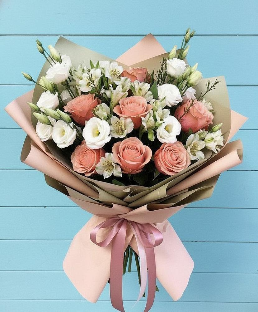 Букет цветов из: Розы, Альстромерии и Лизиантусы в Прималкинском