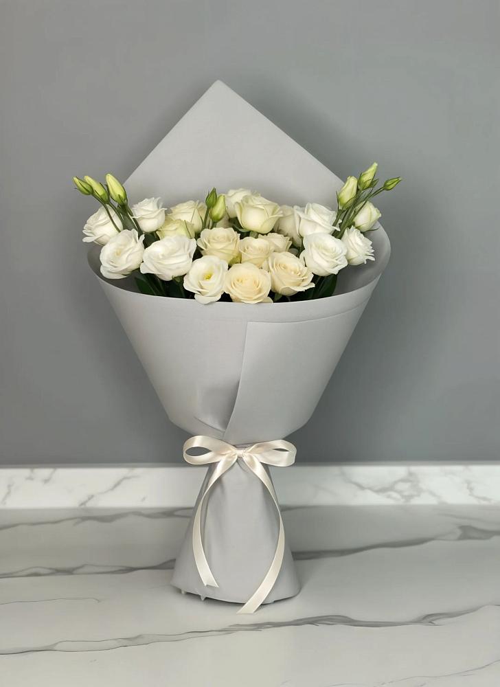 Букет цветов из: Розы и Лизиантусы в Прималкинском