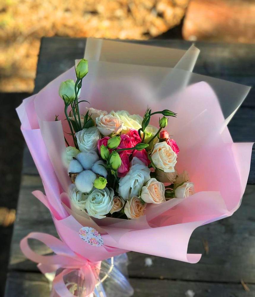 Букет цветов из: Розы и Лизиантусы в Прималкинском