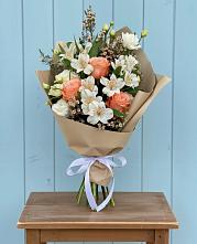 Букет цветов из:  Альстромерии, Лизиантусы, Розы и Хризантемы #REPLACE_PRED# Прималкинском