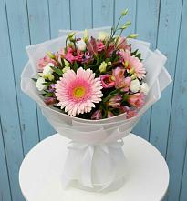 Букет цветов из:  Герберы, Альстромерии и Лизиантусы в Прималкинском