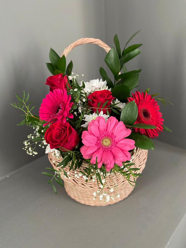 Цветочная композиция из Розы, Хризантемы и Герберы в корзине в Прималкинском