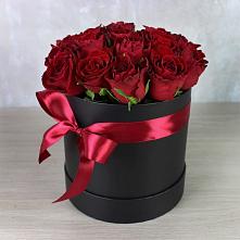 Цветочная композиция из Розы в шляпной коробке в Прималкинском