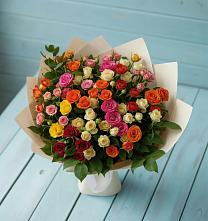 Букет Микс из разноцветных кустовых роз в Прималкинском