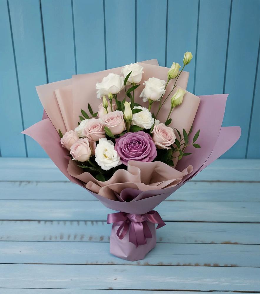 Букет цветов из: Розы и Лизиантусы в Прималкинском